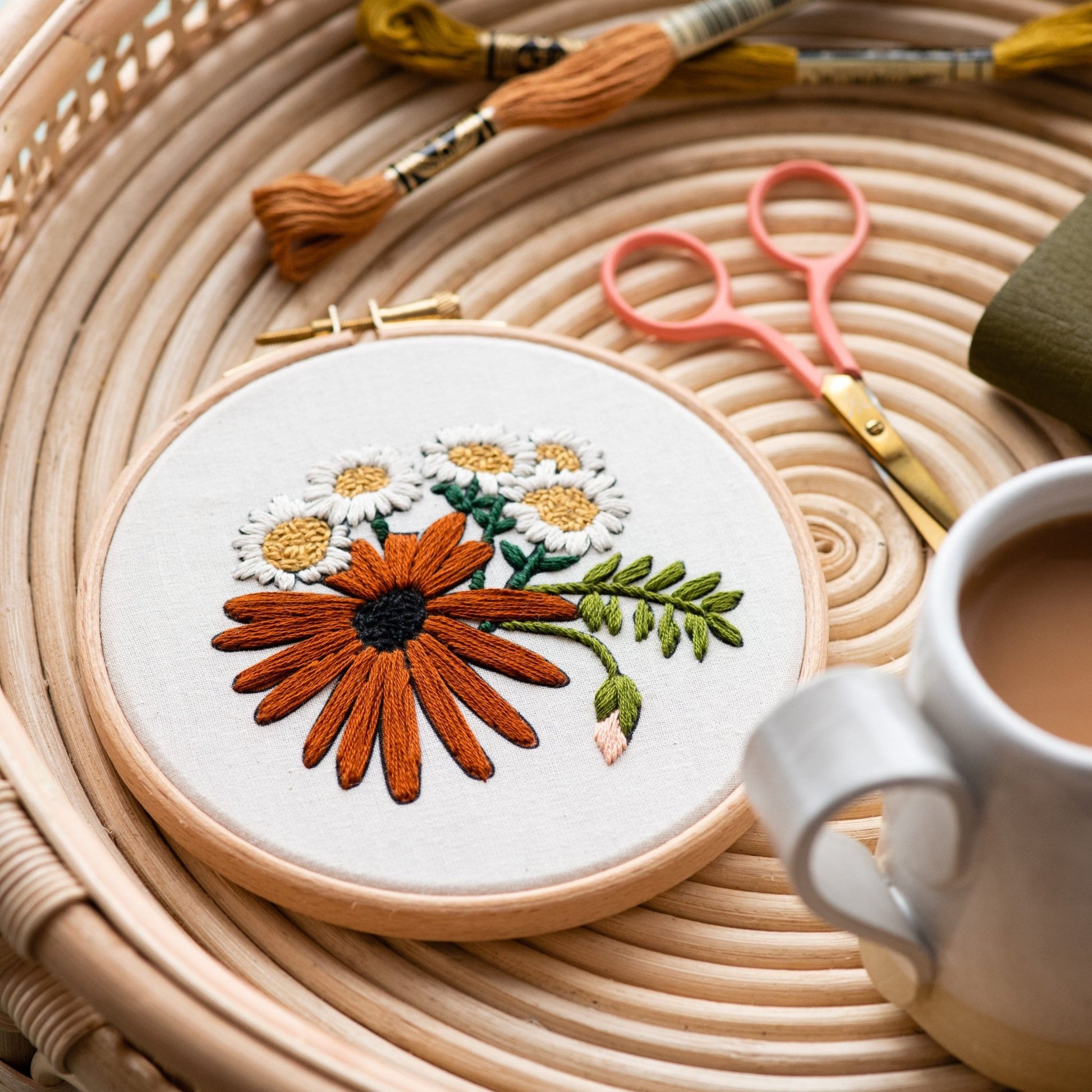 FRENCH Flower embroidery PDF Pattern, modern embroidery pattern, sewing pattern, Hoop art pattern. Downloadable PDF stitching pattern. - Stitch Happy.