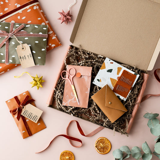 Needle Craft Gift Box - Scissors and Needle Case - Stitch Happy.